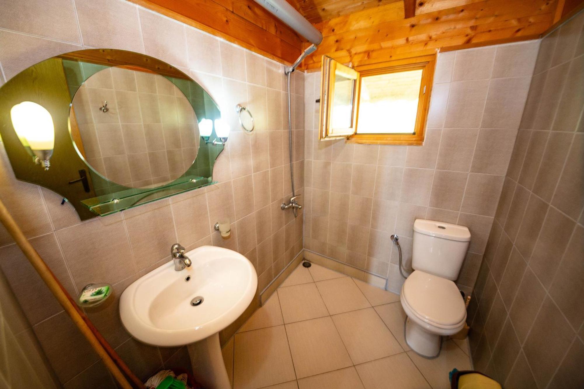 Guest House Luiza Borsh Δωμάτιο φωτογραφία