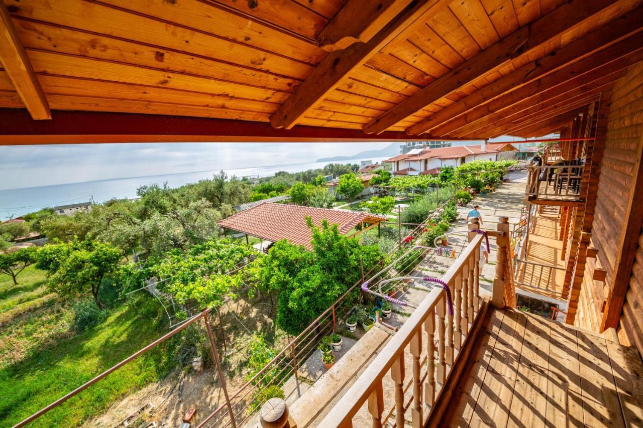 Guest House Luiza Borsh Εξωτερικό φωτογραφία