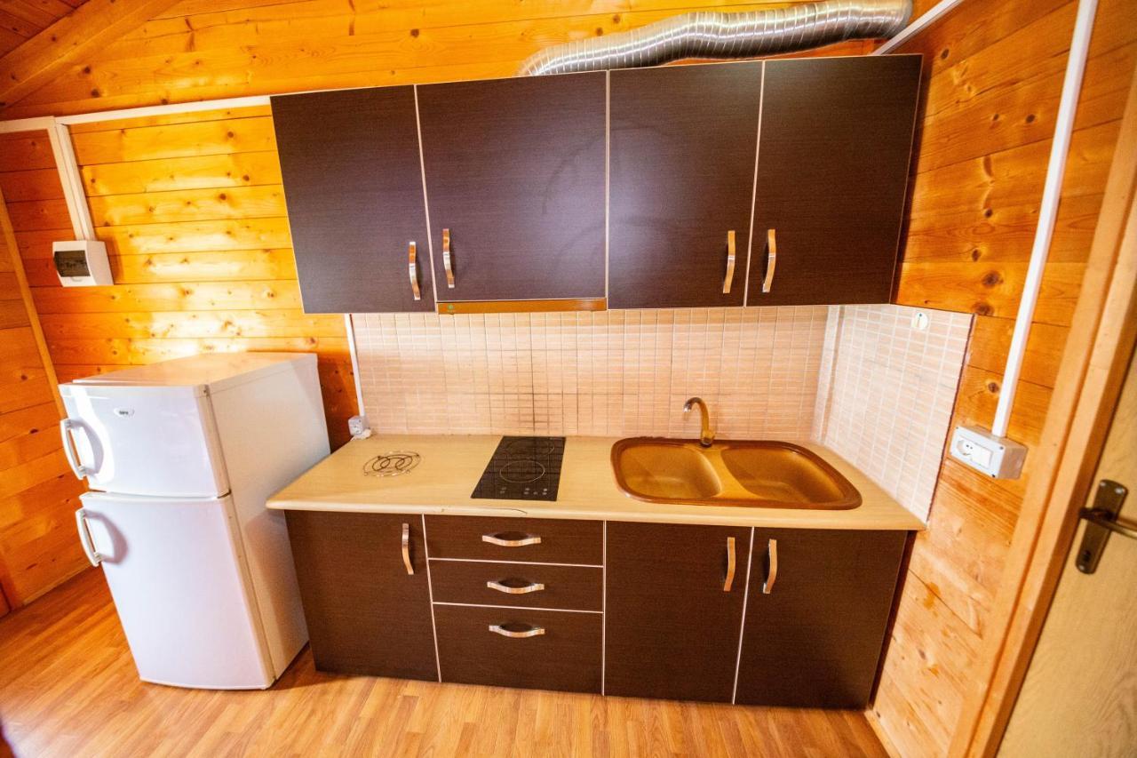Guest House Luiza Borsh Εξωτερικό φωτογραφία